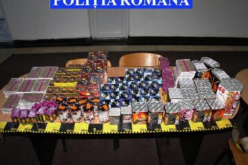 Peste 11.000 de petarde și 30 de baterii de artificii, în valoare de circa 5.000 de lei, confiscate din Bazar