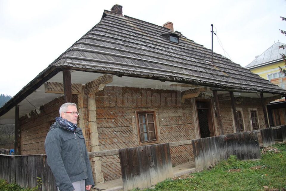 Pascal Garnier a cumpărat o casa veche pe care o va reda comunității locale