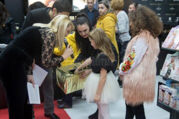 Eleganță și bun-gust la redeschiderea magazinului Parfums de Sofia din complexul Bucovina