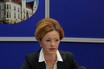 Prefectul de Suceava, Mirela Adomnicăi