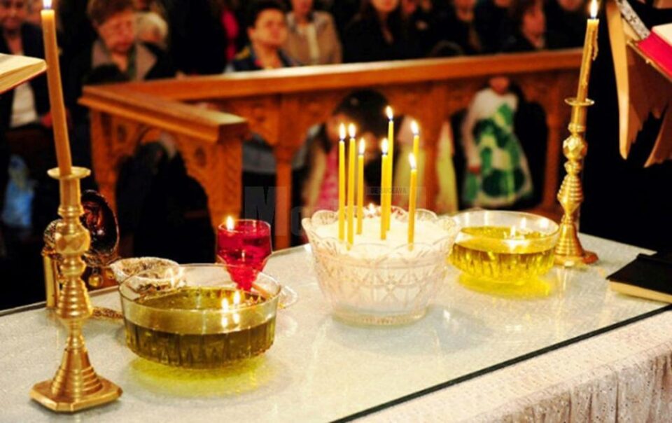 Ungerea cu ulei sfințit la Sfântul Maslu – istoric și semnificații Ungerea cu ulei sfințit la Sfântul Maslu – istoric și semnificații