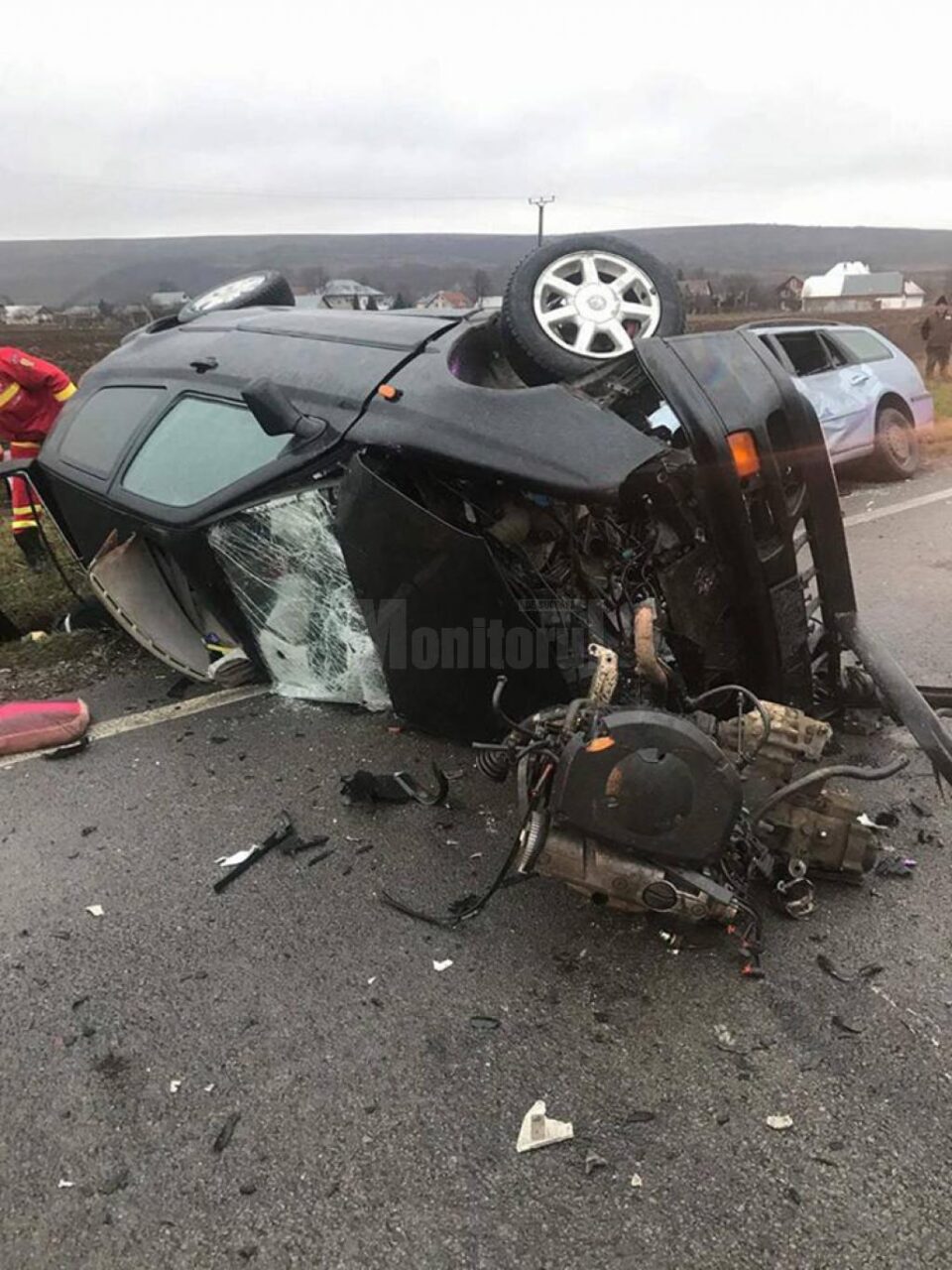 Cele două mașini implicate în accidentul deosebit de violent