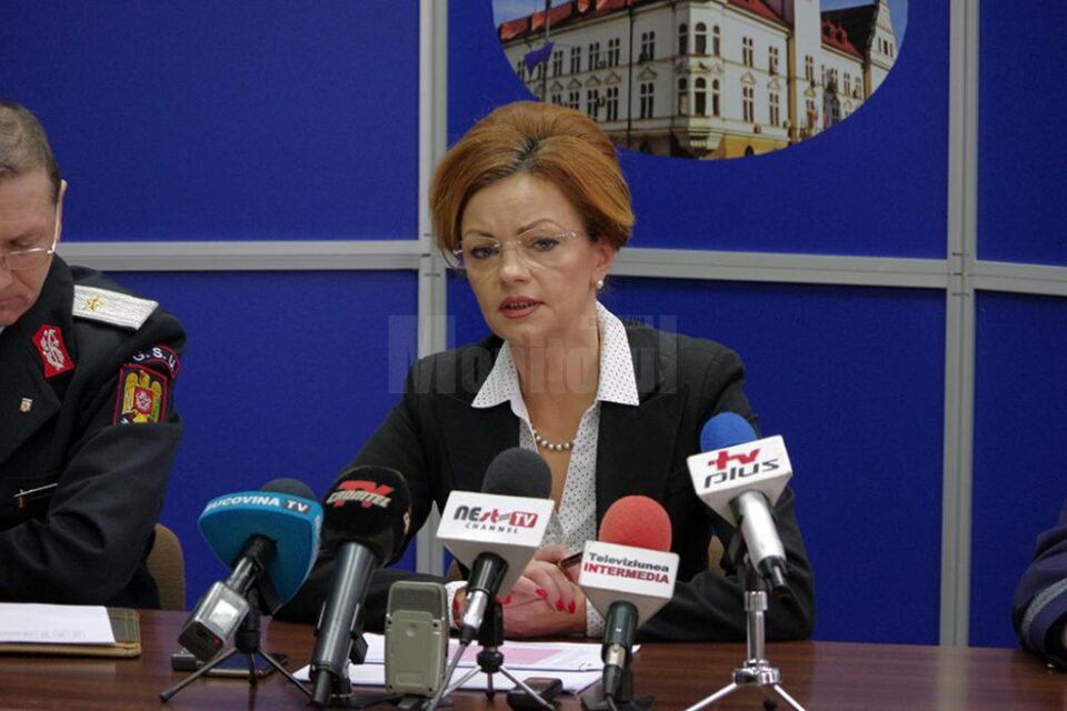 Prefectul de Suceava, Mirela Adomnicăi