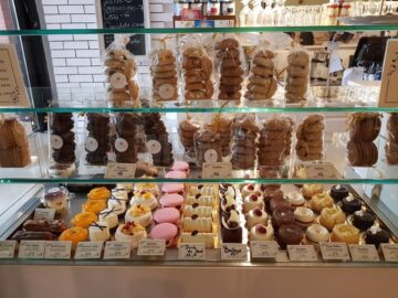 ”Daniela Chocolate”, un deliciu cu mâncăruri gustoase și deserturi alese