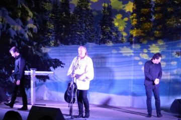 O întâlnire de suflet, ”Acasă de Crăciun”, cu artistul Ștefan Hrușcă