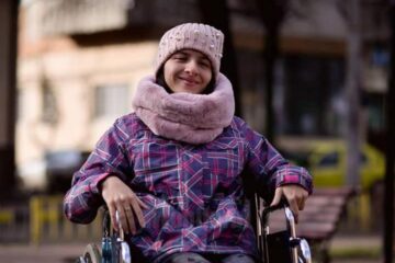 Fondurile strânse în urma târgului vor ajunge la Oana - Elena Cojocari, care suferă de tetrapareză spastică