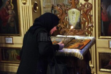 Dacă la palmă răspunzi cu celălalt obraz, e un început de dialog