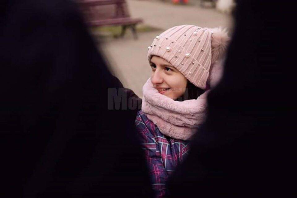 Fondurile strânse în urma târgului vor ajunge la Oana - Elena Cojocari, care suferă de tetrapareză spastică