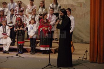 Concert de colinde cu sală plină și aplauze îndelungi, la Casa de Cultură a Sindicatelor Suceava