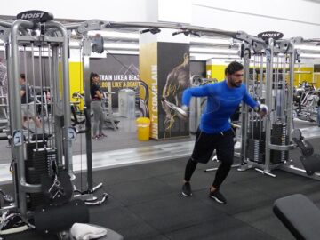 Aparatură de forță de înaltă calitate pentru lucrarea mușchilor la brațe