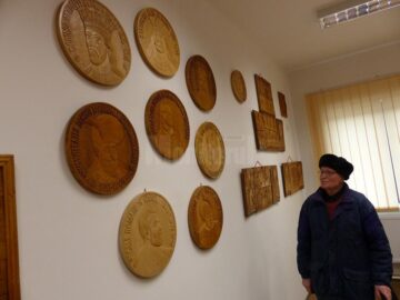 Figurile de domnitori, piesele centrale ale spațiului expozițional