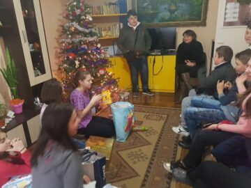 Ipoteștiul a ”adoptat” Centrul de plasament ”Floare de colț” din Dorohoi