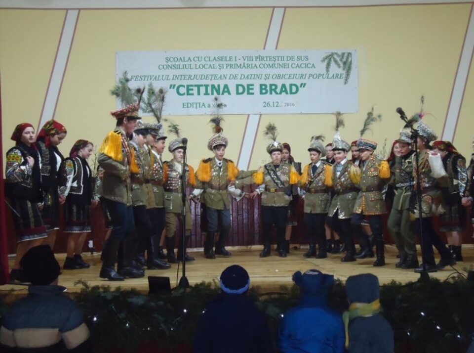 Festivalul de datini și obiceiuri populare ,,Cetina de brad”, la Pârteștii de Sus