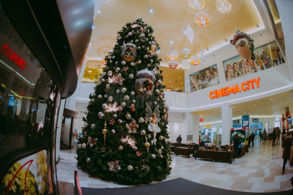 Iulius Mall Suceava este deschis în a doua zi de Crăciun și pe 2 ianuarie 2018