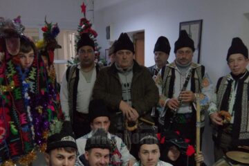 Tradițiile sărbătorilor de iarnă, cu Formația lui Cucoș din Fântânele