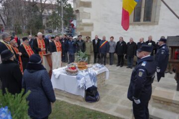 Slujbă de pomenire și depuneri de coroane, în cinstea Eroilor Revoluției