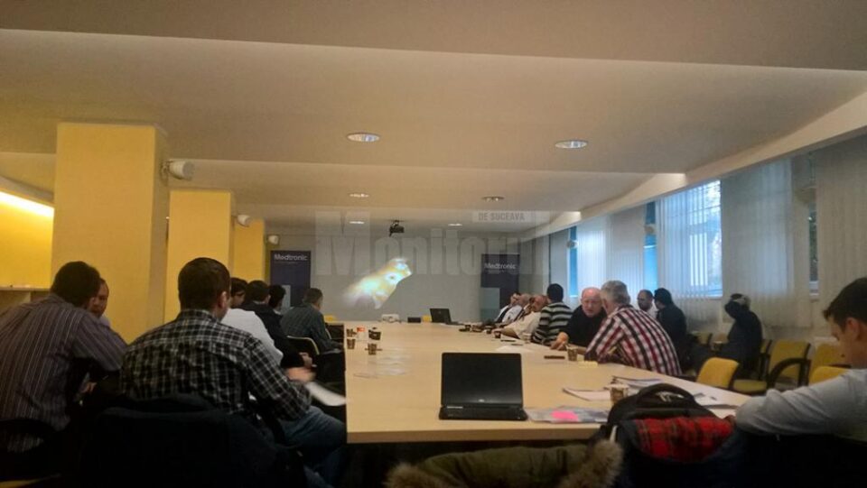 26 de chirurgi din spitale publice și private au participat ieri la cursul practic de intervenție laparoscopică a herniei inghinale