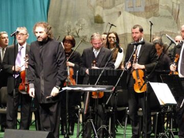 Sală plină și atmosferă de sărbătoare la Concertul „Magnificent Christmas” cu Felicia Filip, Cristi Minculescu și Filarmonica Botoșani