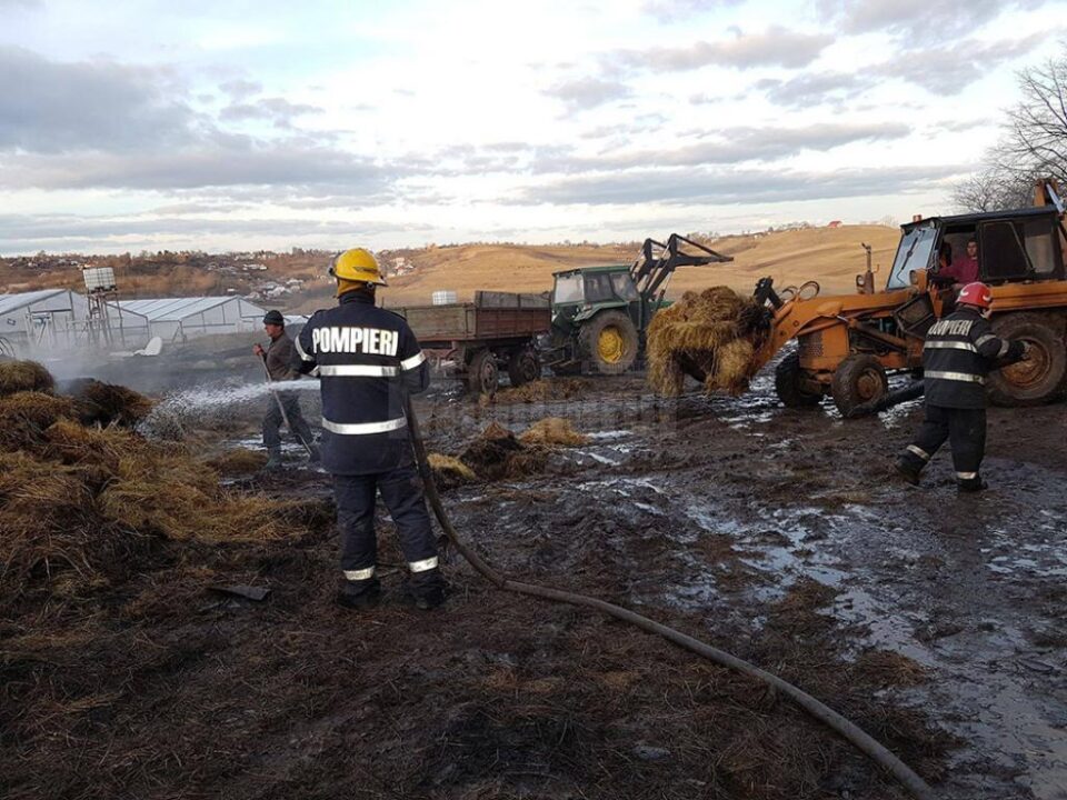 Pompierii au intervenit la 17 incendii, în interval de patru zile