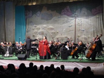 Sală plină și atmosferă de sărbătoare la Concertul „Magnificent Christmas” cu Felicia Filip, Cristi Minculescu și Filarmonica Botoșani