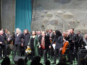 Sală plină și atmosferă de sărbătoare la Concertul „Magnificent Christmas” cu Felicia Filip, Cristi Minculescu și Filarmonica Botoșani