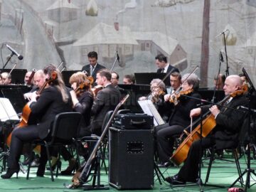 Sală plină și atmosferă de sărbătoare la Concertul „Magnificent Christmas” cu Felicia Filip, Cristi Minculescu și Filarmonica Botoșani