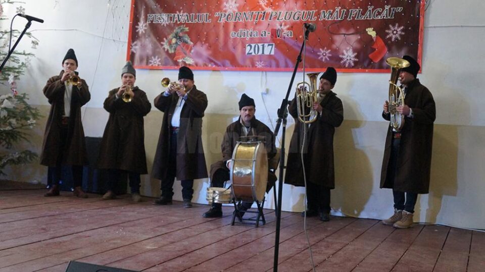 „Porniți plugul, măi flăcăi!”, festival de datini și obiceiuri de iarnă la Todirești