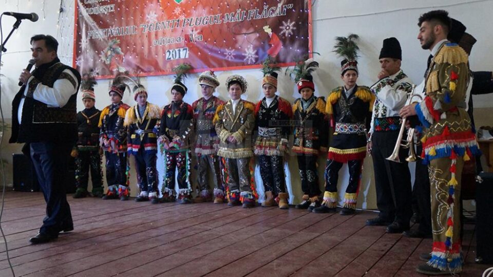 „Porniți plugul, măi flăcăi!”, festival de datini și obiceiuri de iarnă la Todirești