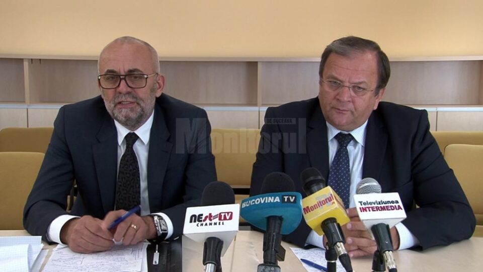 Managerul Spitalului de Urgență Suceava, Vasile Rîmbu, și președintele CJ Suceava, Gheorghe Flutur Managerul Spitalului de Urgență Suceava, Vasile Rîmbu, și președintele CJ Suceava, Gheorghe Flutur
