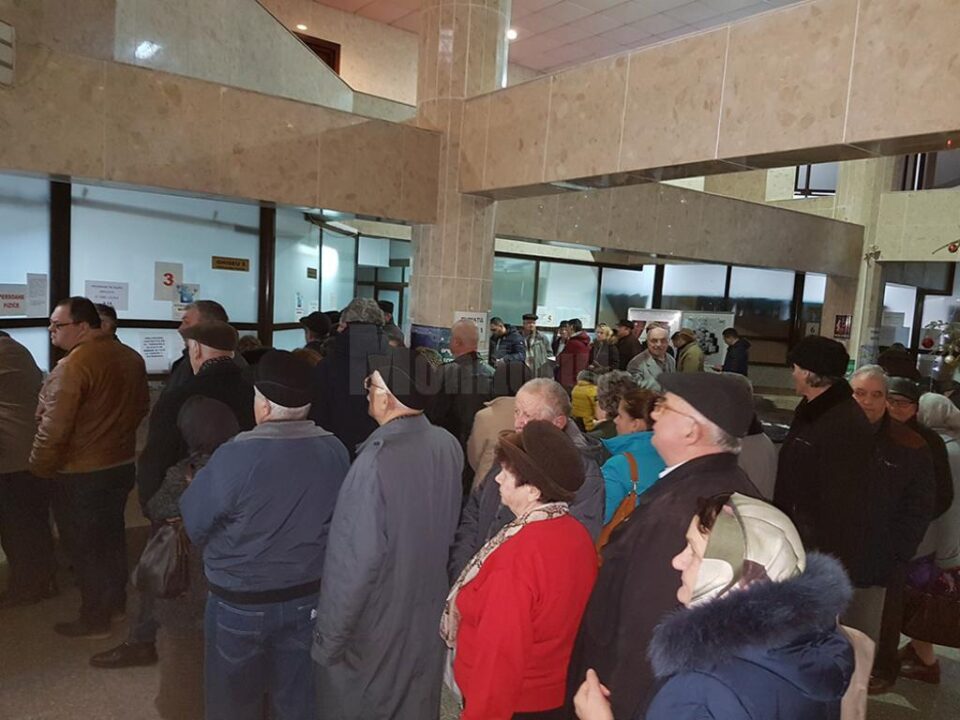 Sute de suceveni s-au grăbit să se achite taxele și impozitele din prima zi de plată