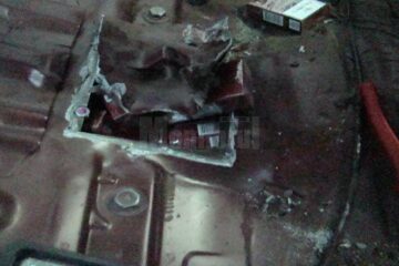 Mitsubishi modificat pentru transportul ilegal de țigări, confiscat în Vama Siret