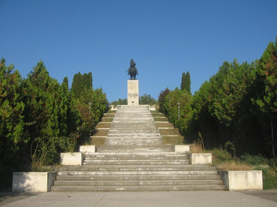 Statuia ecvestra a lui Ștefan cel Mare de la Podu Înalt. Foto: Cezar Suceveanu