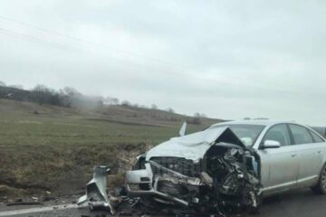 Accidentul s-a produs în zona marcajului longitudinal continuu, unde depășirea este interzisă