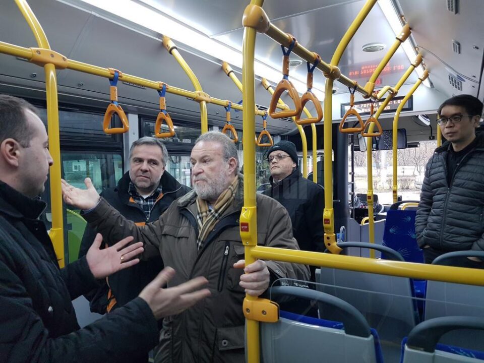 Un nou autobuz electric, modern, circulă de vineri, în Suceava