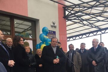 Gheorghe Flutur a fost prezent la inaugurarea unei școli romanești dintr-un sat din Ucraina