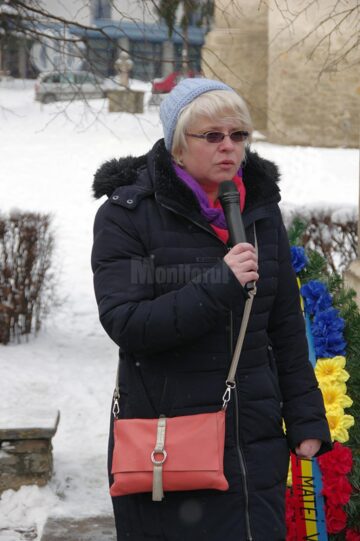 Poeta Carmen Veronica Steiciuc, managerul Teatrului Municipal „Matei Vișniec” Suceava, președinte al Societății Scriitorilor Bucovineni