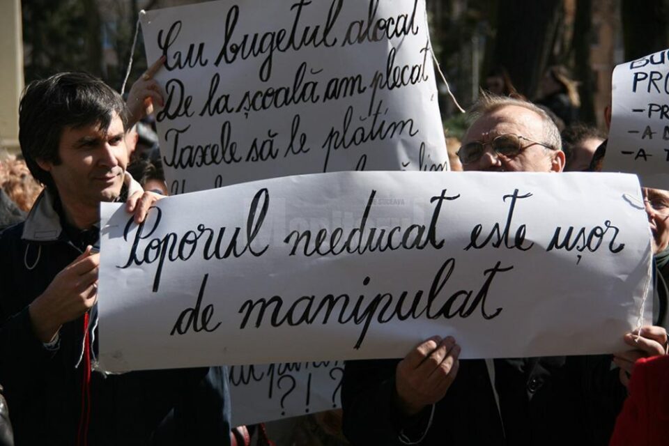 Profesorii spun că majorările salariale sunt, în fapt, în jur de 4%