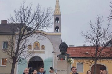 Reprezentanții CJ Suceava au depus, ieri, o jerbă de flori la statuia lui Mihai Eminescu, amplasată în Stadtpark, Viena