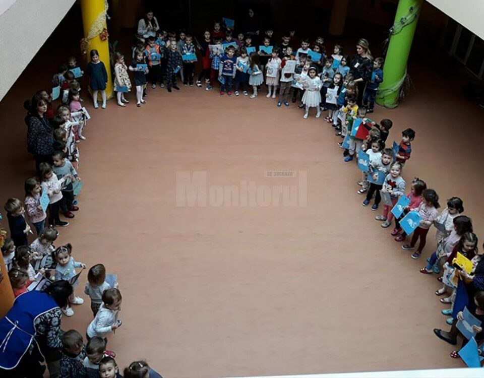 Școala Primară “Sfântul Ioan cel Nou de la Suceava” l-a comemorat luni pe poetul Mihai Eminescu