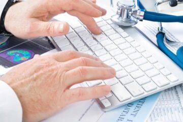 Peste 7% dintre medicii de familie suceveni au peste 65 de ani. Foto: paradisi