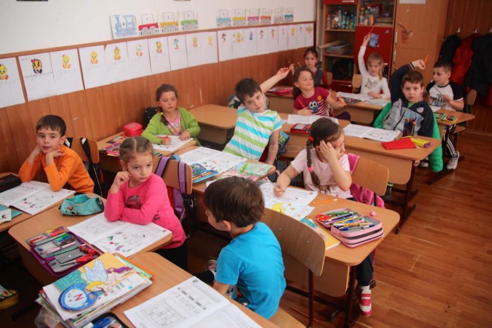 Elevii, părinții și profesorii pot face propuneri cu privire la calendarul anului școlar 2018-2019 Elevii, părinții și profesorii pot face propuneri cu privire la calendarul anului școlar 2018-2019
