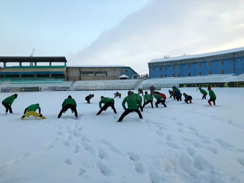 Forestierii s-au antrenat ieri pentru ultima oară pe Areni înainte de plecarea la Poiana Negri Forestierii s-au antrenat ieri pentru ultima oară pe Areni înainte de plecarea la Poiana Negri