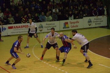 Universitatea joacă două meciuri pe terenul liderului din Liga Națională, Steaua București