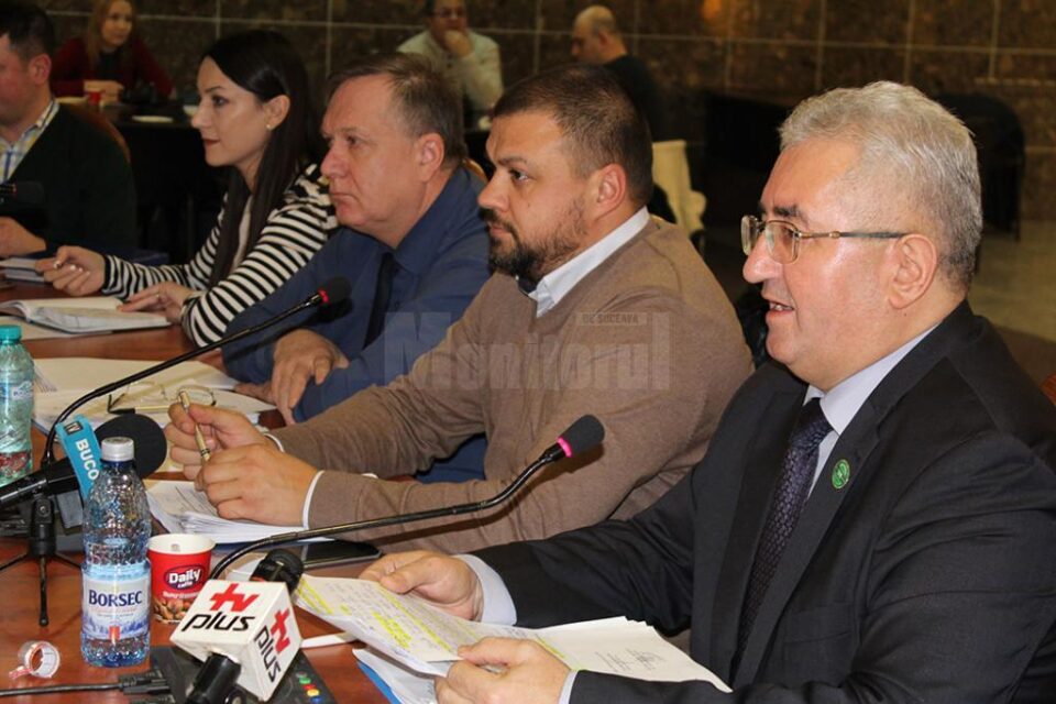 Primarul Ion Lungu a prezentat proiectul bugetului pe 2018, mai mic cu 107 milioane de lei decât anul trecut Primarul Ion Lungu a prezentat proiectul bugetului pe 2018, mai mic cu 107 milioane de lei decât anul trecut