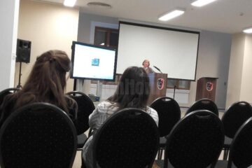 Manifestare la Muzeu