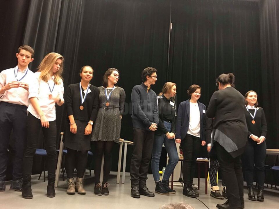 Elevi ai Colegiului „Petru Rareș”, campioni la dezbateri în engleză și franceză