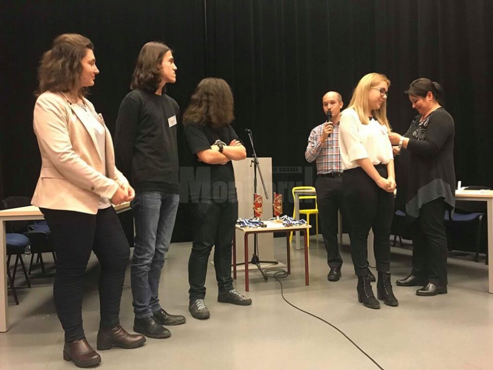 Elevi ai Colegiului „Petru Rareș”, campioni la dezbateri în engleză și franceză