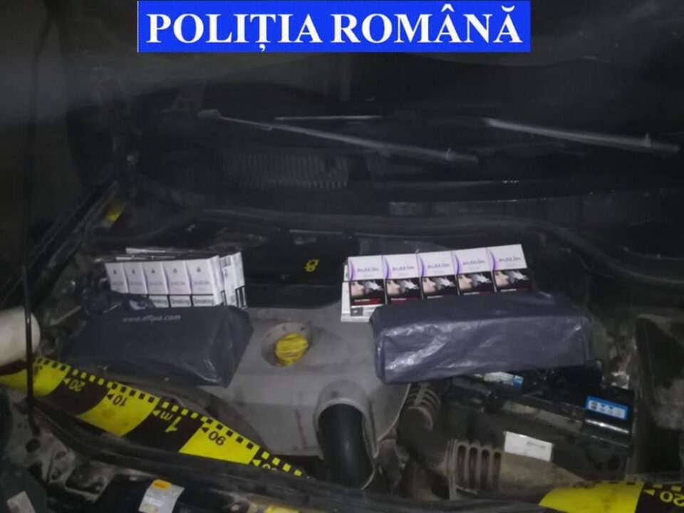 În mașină au fost găsite 567 de pachete de țigări de diferite mărci