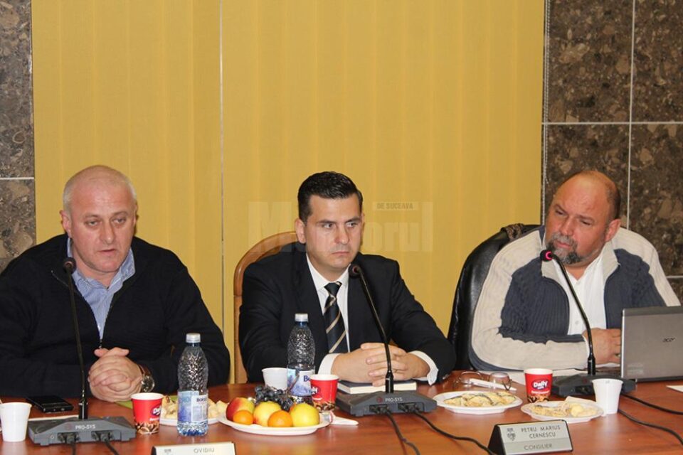 Cei trei consilieri locali suceveni ALDE solicită demisia lui Dan Ioan Cușnir de la conducerea PSD Suceava Cei trei consilieri locali suceveni ALDE solicită demisia lui Dan Ioan Cușnir de la conducerea PSD Suceava