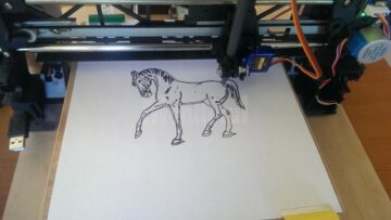 Un elev de la „Nicu Gane” a realizat o imprimantă ce permite desenarea și gravarea pe lemn, polistiren, plută sau plexiglas